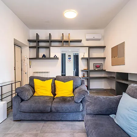 Large And Bright, A Stone's Throw From Trastevere Lägenhet