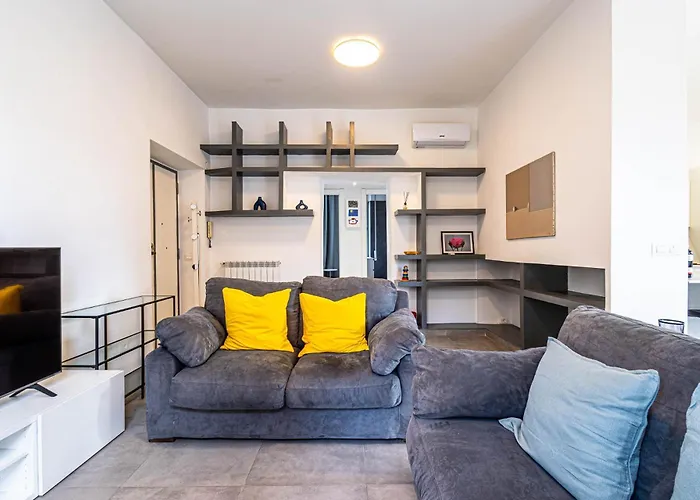 Large And Bright, A Stone's Throw From Trastevere Lägenhet