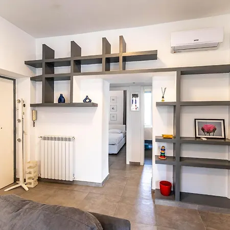 דירה Large And Bright, A Stone's Throw From Trastevere *